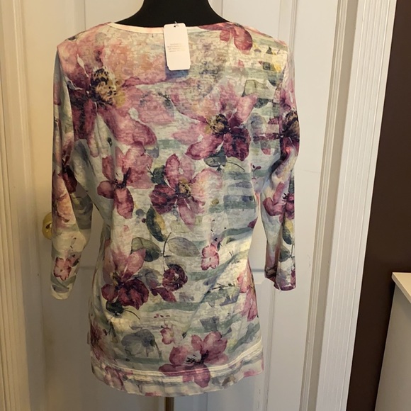 Casual Express Women’s Top M Cream Wine Green NWT - Picture 5 of 8